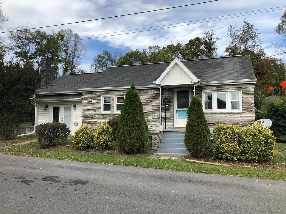 1st image of 2800 Gray St