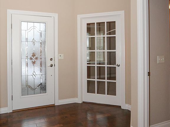 3rd image of 6650 Liberty Cir