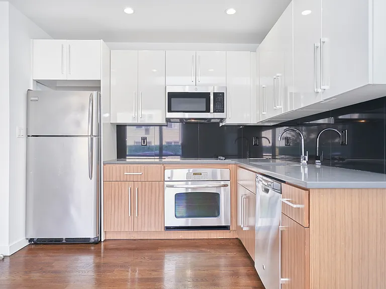1209 Dekalb Ave #104 — Photo 18