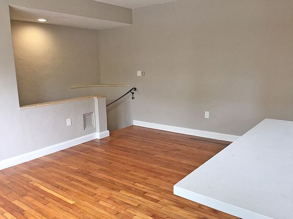 3rd image of 1453 Euclid Avenue # Second Floor