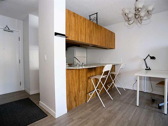 4th image of 738 N 3rd Ave SW #1110