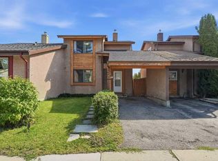 40 Pinecliff Close N, Calgary, AB T1Y 4N5