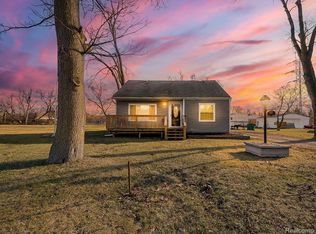 7377 Farnum St, Romulus, MI 48174