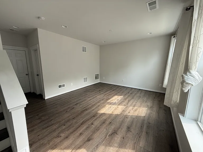 9188 Snowden Ashford Rd — Photo 2