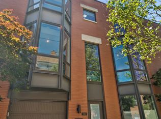 453 W Blackhawk St, Chicago, IL 60610