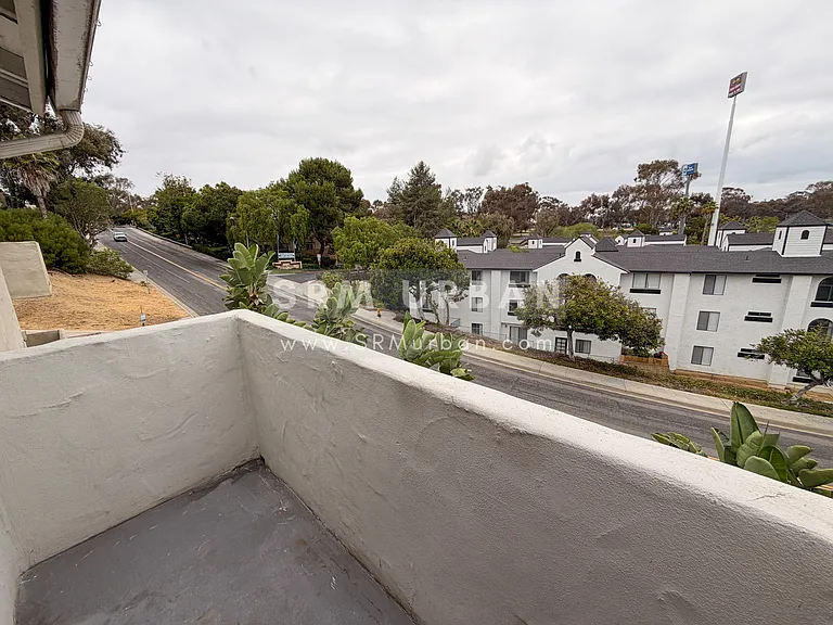 959 Vine St #14 — Photo 20