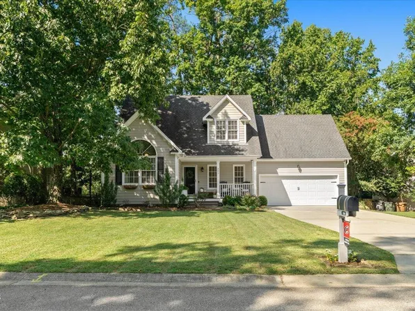 205 High Maple Ct, Holly Springs, NC 27540