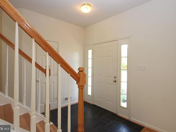 3rd image of 1 Kimberly Dr