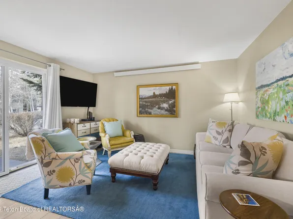 750 Powderhorn Ln APT H-2, Jackson, WY 83001