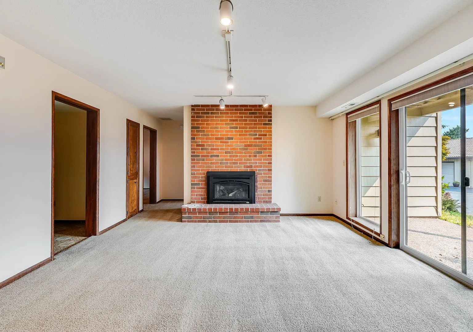 Beautiful 3 bed, 2 bath Condo in West Linn! — Photo 3