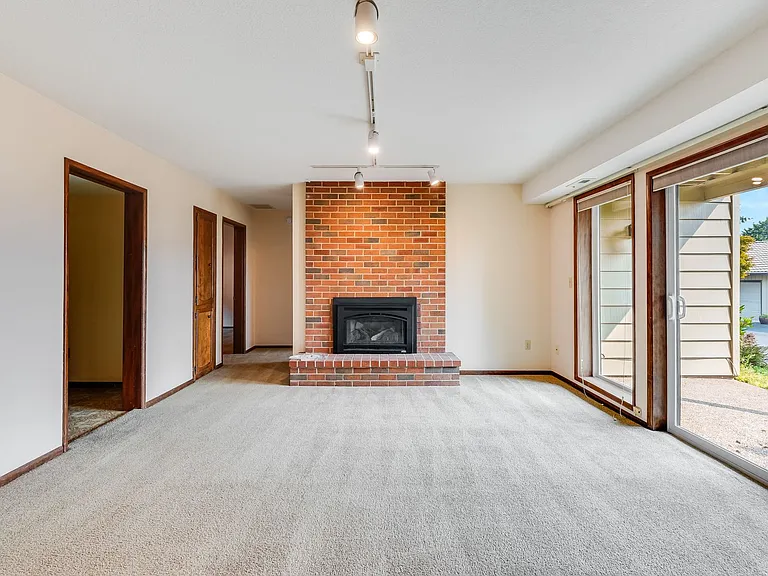 6270 Preakness Dr — Photo 3