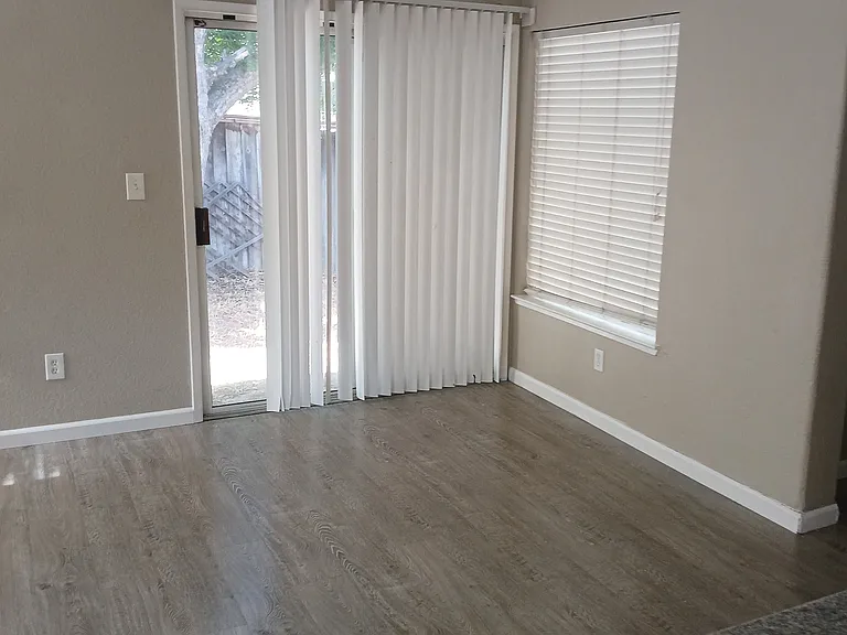 4741 Knollpark Cir — Photo 24