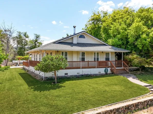 201 S Fairchild St, Yreka, CA 96097