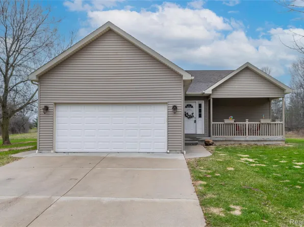 4210 Evans Rd, Holly, MI 48442