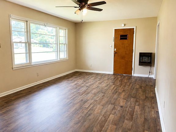 2nd image of 1115 Raley St