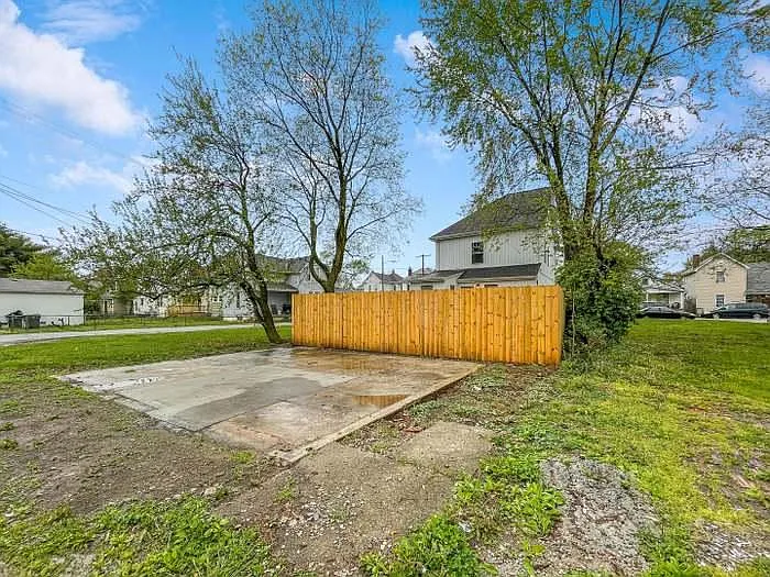 879 Bellows Ave — Photo 30