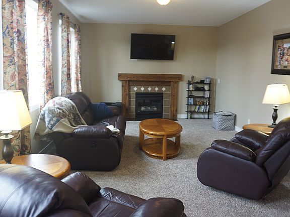 3rd image of 10007 Tyleah Ct SE