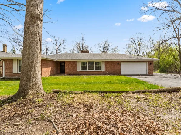219 E Sheridan Rd, Lake Bluff, IL 60044
