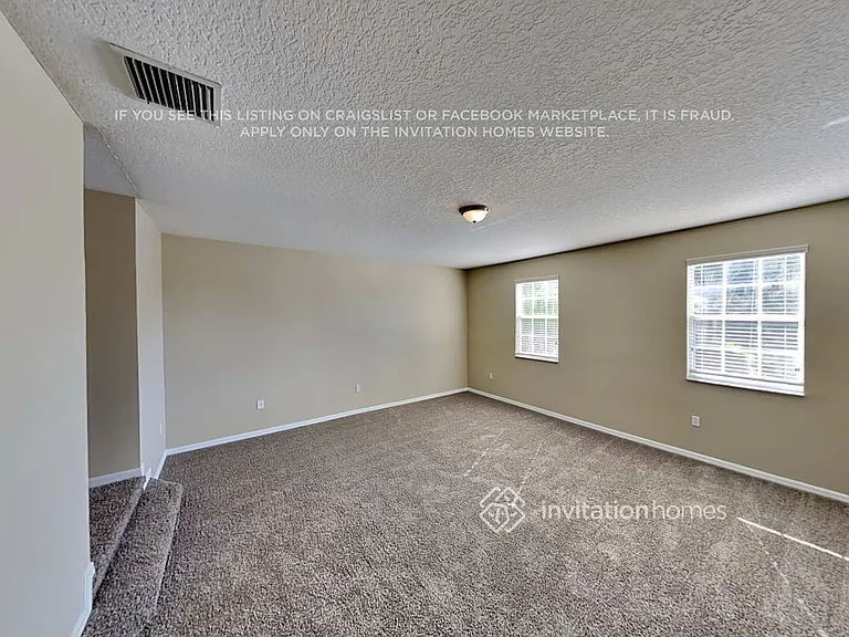 17745 Ayrshire Blvd — Photo 9