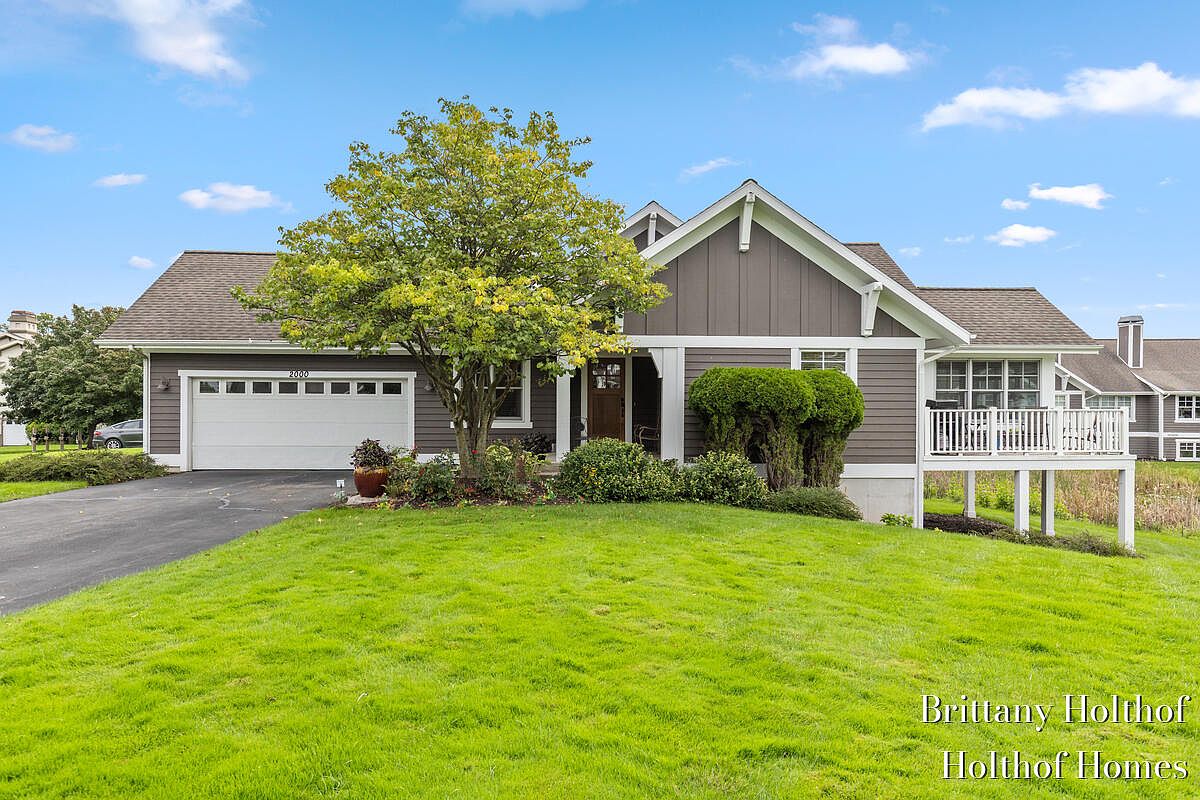 2000 Talamore Ct SE — Watermark Country Club