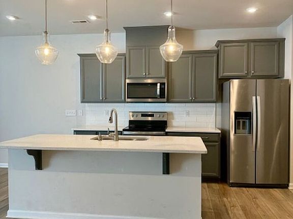 3rd image of 5611 Axil Ln