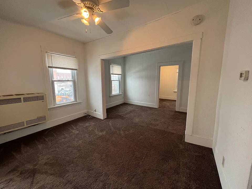 81 Linden Ave W #1