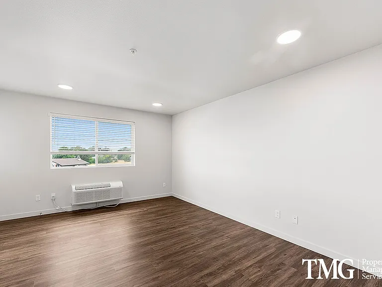Terrace Heights — Photo 34