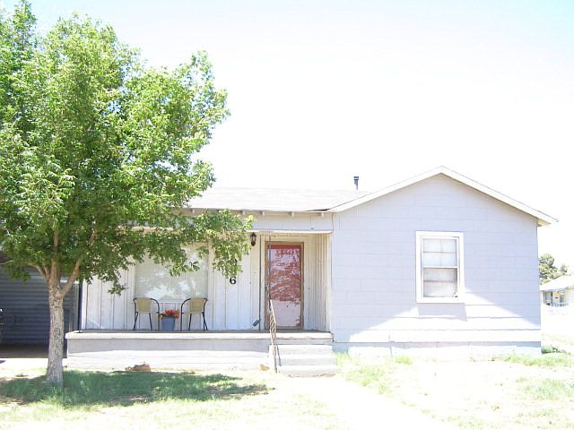 1st image of 1086 E 12th St
