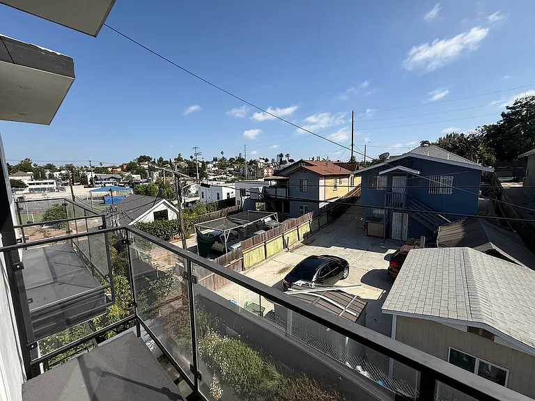 2140 Marathon St — Photo 11
