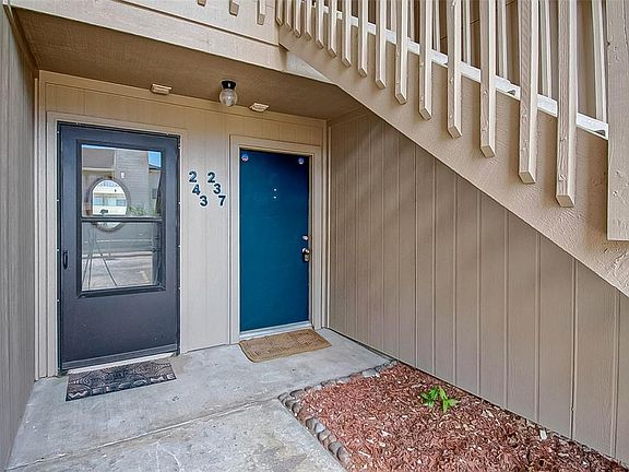 4th image of 3919 Fairmont Pkwy APT 237