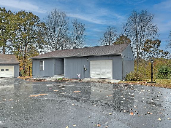 4th image of 181 Woodcrest Ln