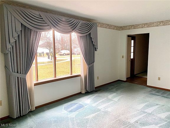 2nd image of 243 Hemlock Dr