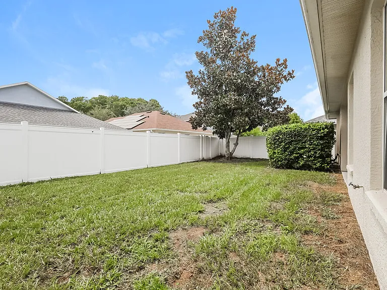 10124 Coldwater Loop — Photo 16