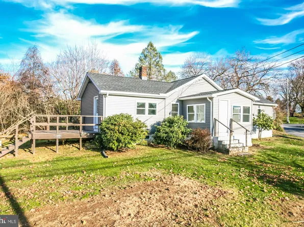 355 Elkdale Rd, Lincoln University, PA 19352