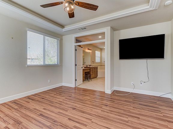 Master bedroom (TV stays, included)