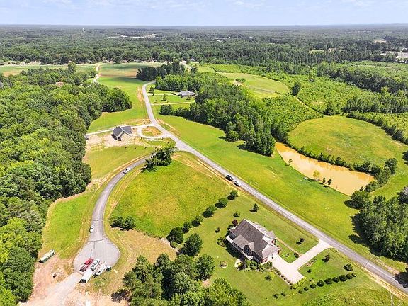 3rd image of 12 Grace Stone Dr #12