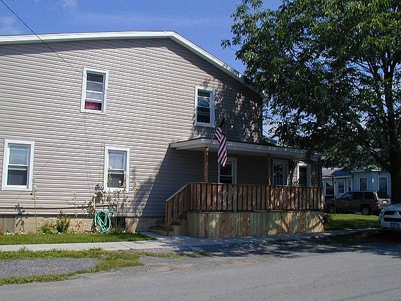 3rd image of 938-940 Paterson St