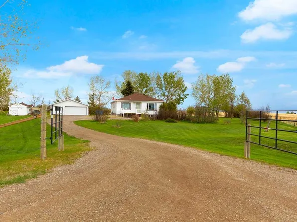 241043 W Range Road 270, Wheatland County, AB T1P 2G5