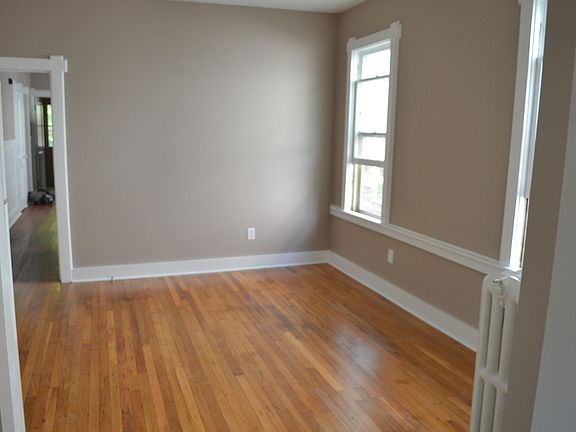2nd image of 752 Myrtle Ave #1