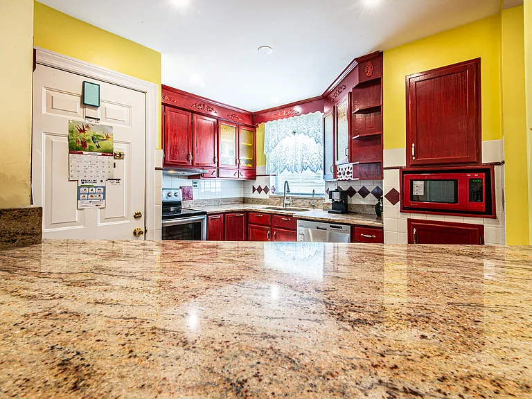6611 W Foster Ave — Photo 6