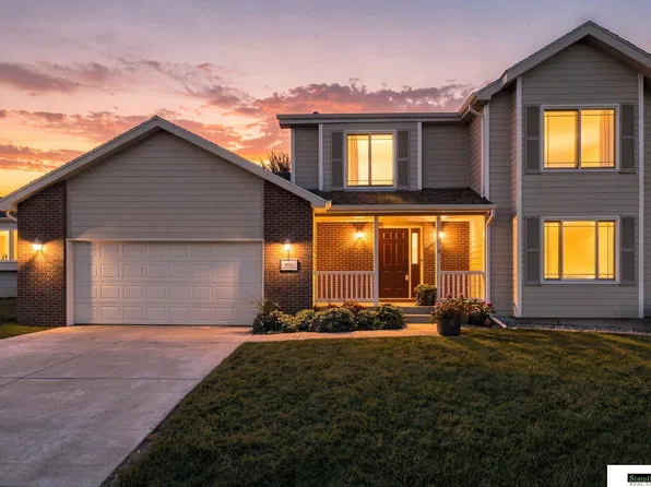 1833 Spring Meadow Dr, Lincoln, NE 68521