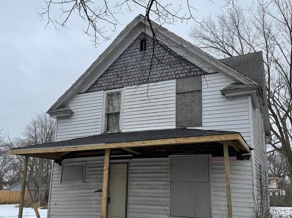 740 Cleveland Ave, South Bend, IN 46628