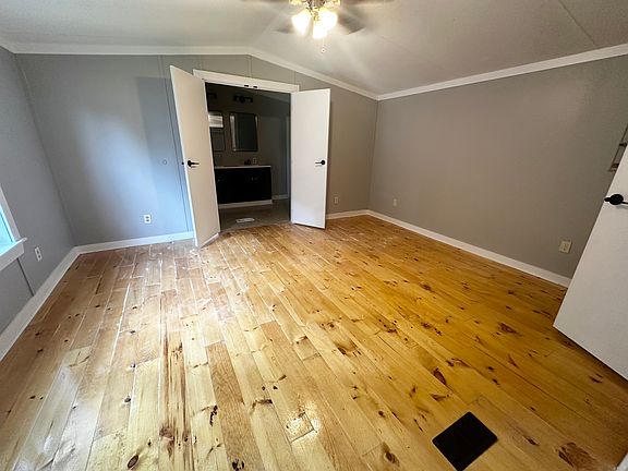 4th image of 15 Bearden Dr