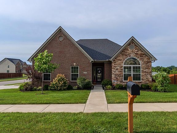 3rd image of 174 Primrose Cir
