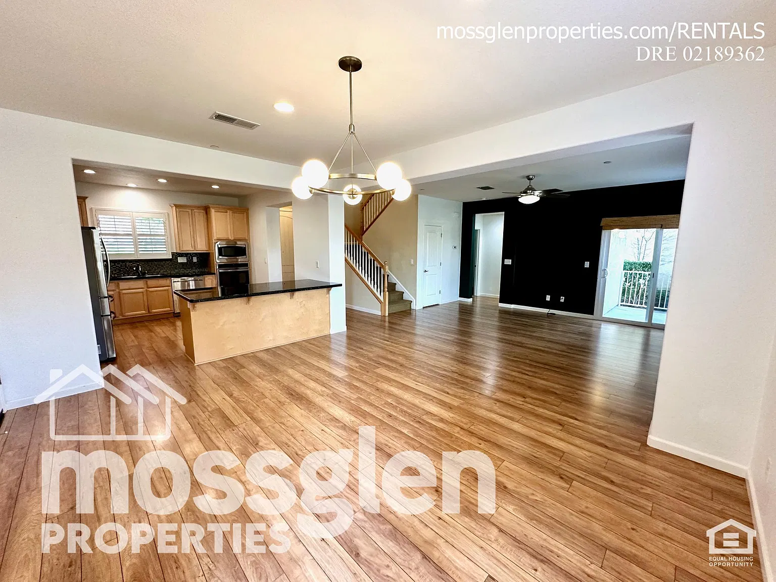 3 bed, 2318 sqft, $2,895 — Photo 4
