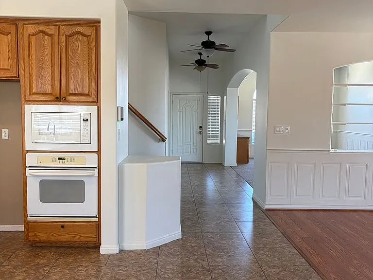 118 Emerald Isle Way — Photo 9