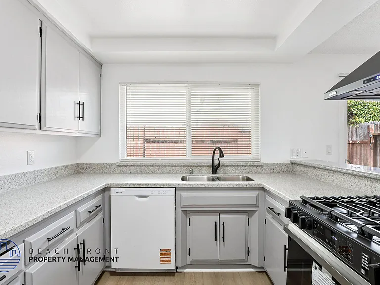 13561 Arizona Street — Photo 22