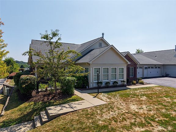 3rd image of 2113 Isleworth Ln