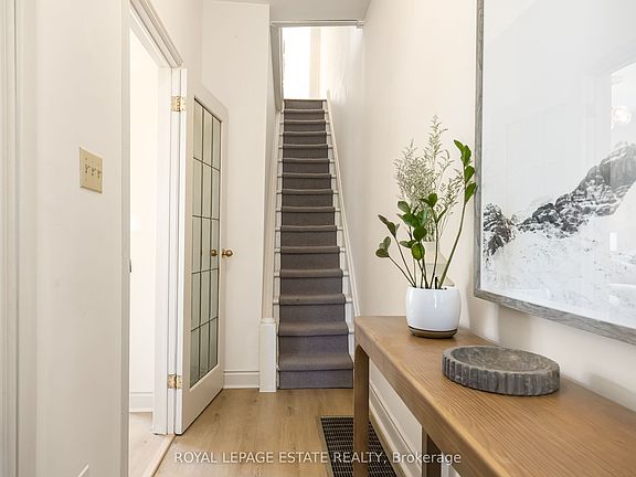 5th image of 74 Edwin Ave