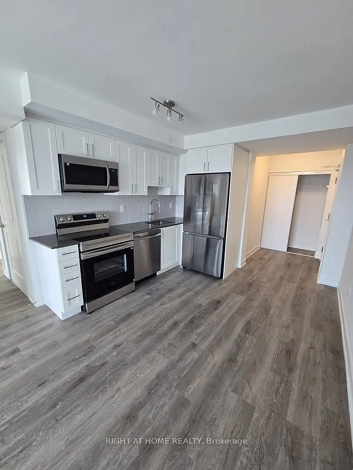 2 bed, $2,500 — Photo 2